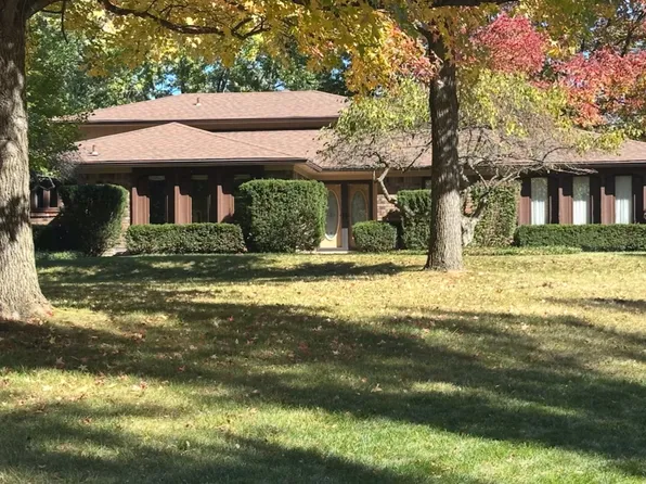 803 Oak Ct, Greenfield, IN 46140