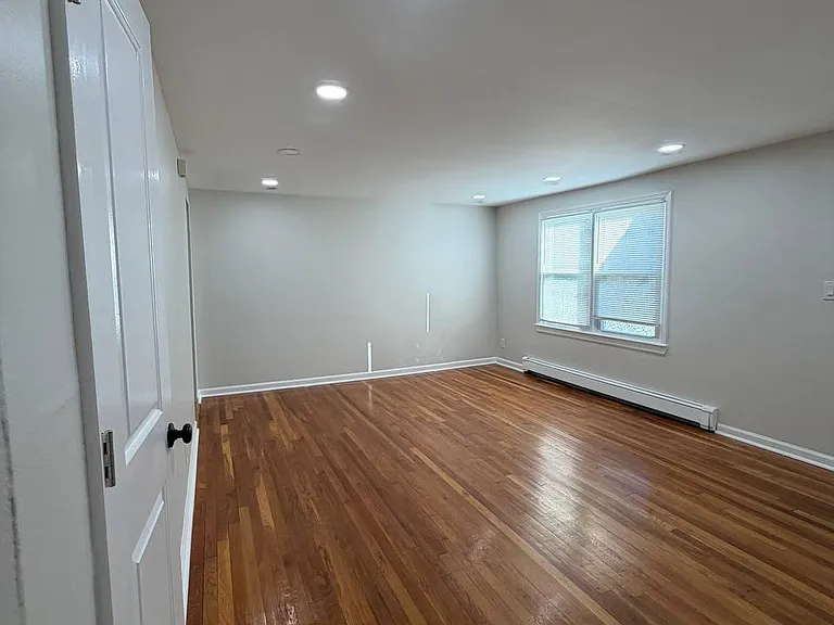 39 Hawthorne Dr #1 — Photo 27