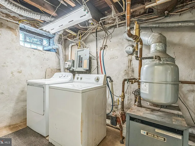 4658 Mansion St — Photo 30