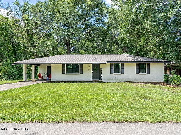 2nd image of 809 Jarrell St