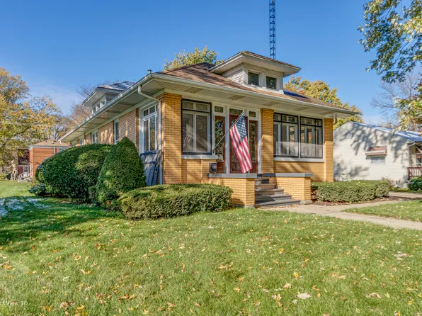 503 N Market St, Momence, IL 60954