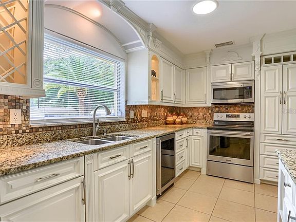 3rd image of 1525 Picardy Cir