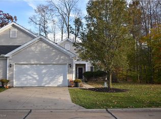 10667 Crossings Dr, Aurora, OH 44202