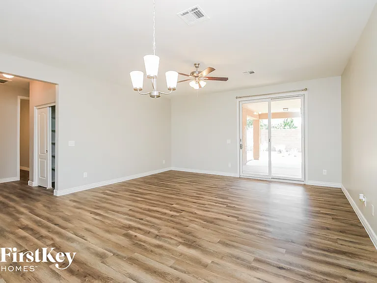 677 W Mesquite Tree Ln — Photo 5