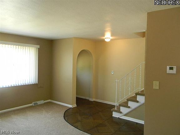 4th image of 8250-8252 Crudele Dr