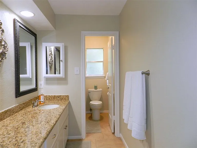 9403 Oxted Ln — Photo 22