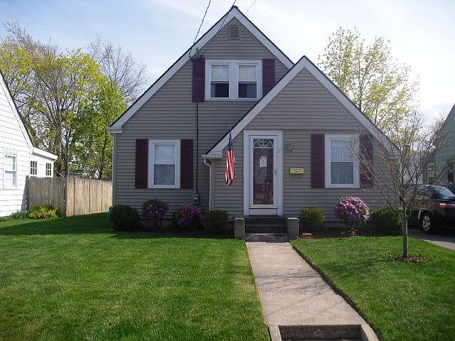 1st image of 31 Floral Park Blvd