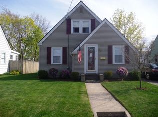 31 Floral Park Blvd, Pawtucket, RI 02861