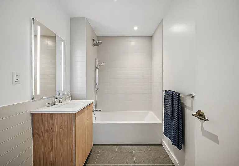 645 Park Pl #8C — Photo 9
