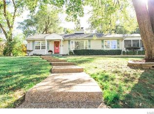 520 Westview Dr, Saint Louis, MO 63130