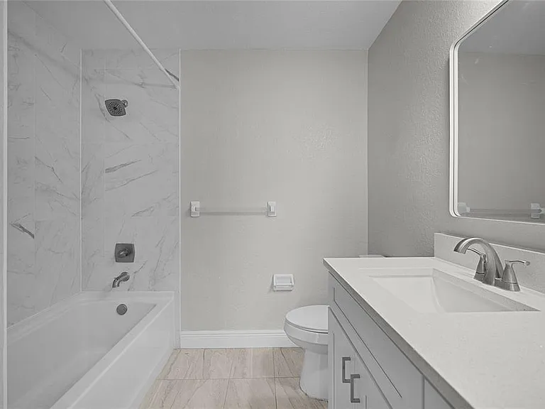 13929 Fairway Island Dr #818 — Photo 20