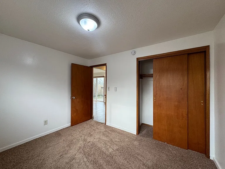 Olympic Plaza Apartments — Photo 7