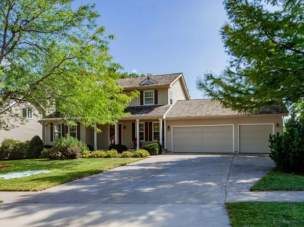 2121 NW 139th St, Clive, IA 50325