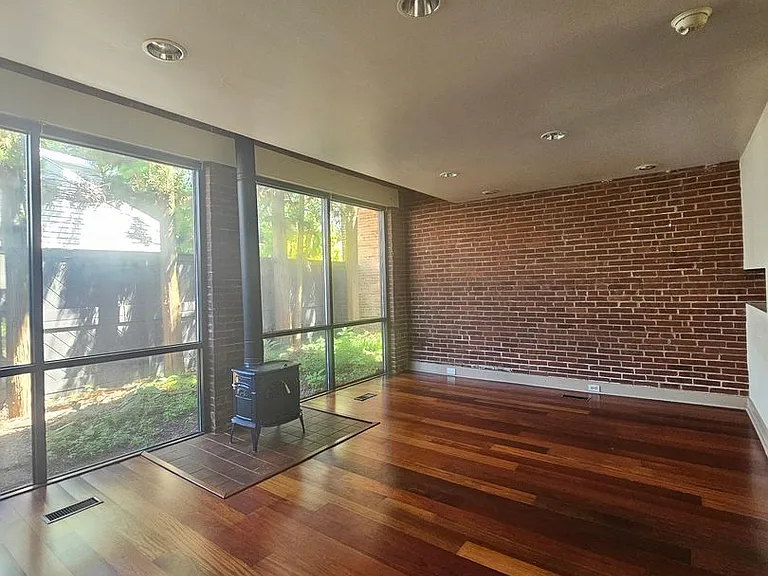 414 W Marion St — Photo 6