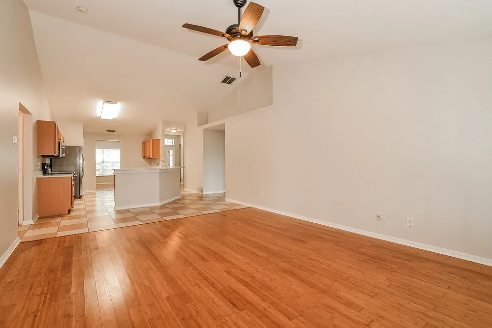 4 bed, 3.0 bath, 2475 sqft, $3,570 — Photo 3