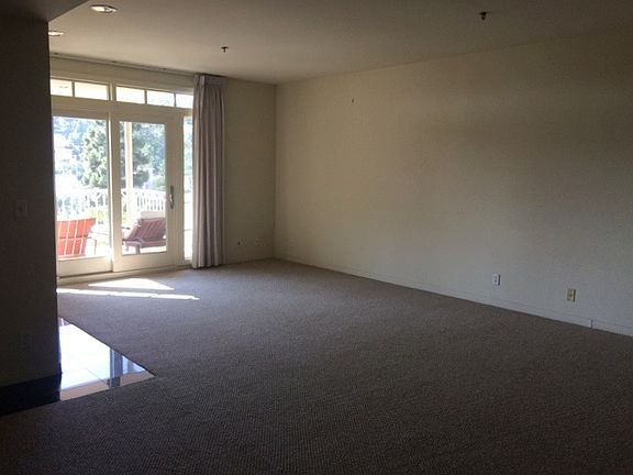 4th image of 2222 N Beachwood Dr APT 310