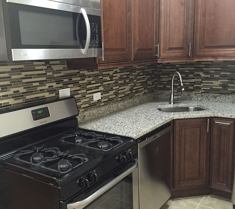 2nd image of 4024 N Ashland Ave APT 203