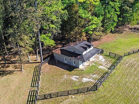 3rd image of 3245 Eastern Valley Rd