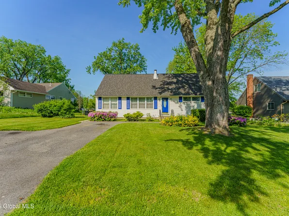 2275 Nelson Drive, Niskayuna, NY 12309