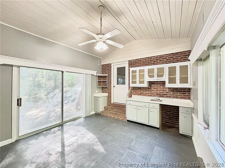 1963 Wedgewood Dr — Photo 17