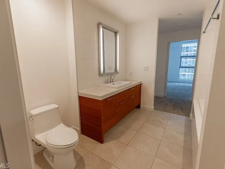 9 Macarthur Pl #1605 — Photo 13