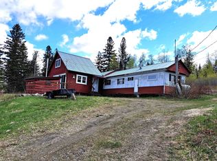 848 Diamond Pond Rd, Stewartstown, NH 03576