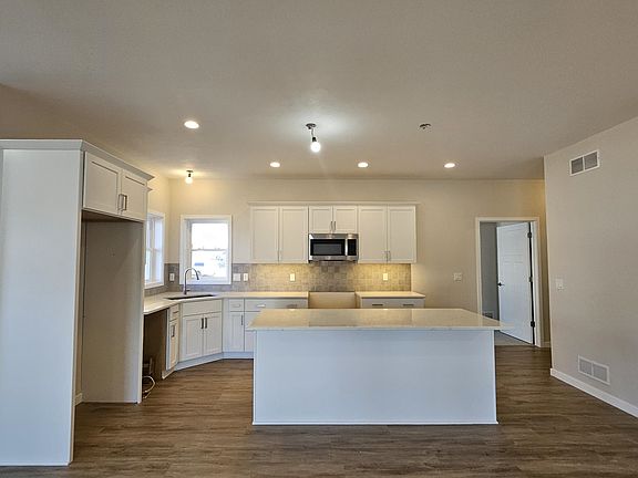 2nd image of 3725 Newcastle Dr Unit 31