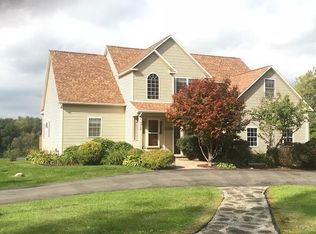 9442 Pendergast Rd, Phoenix, NY 13135