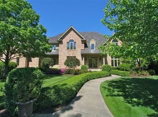 1843 S Matthew Ct, Libertyville, IL 60048