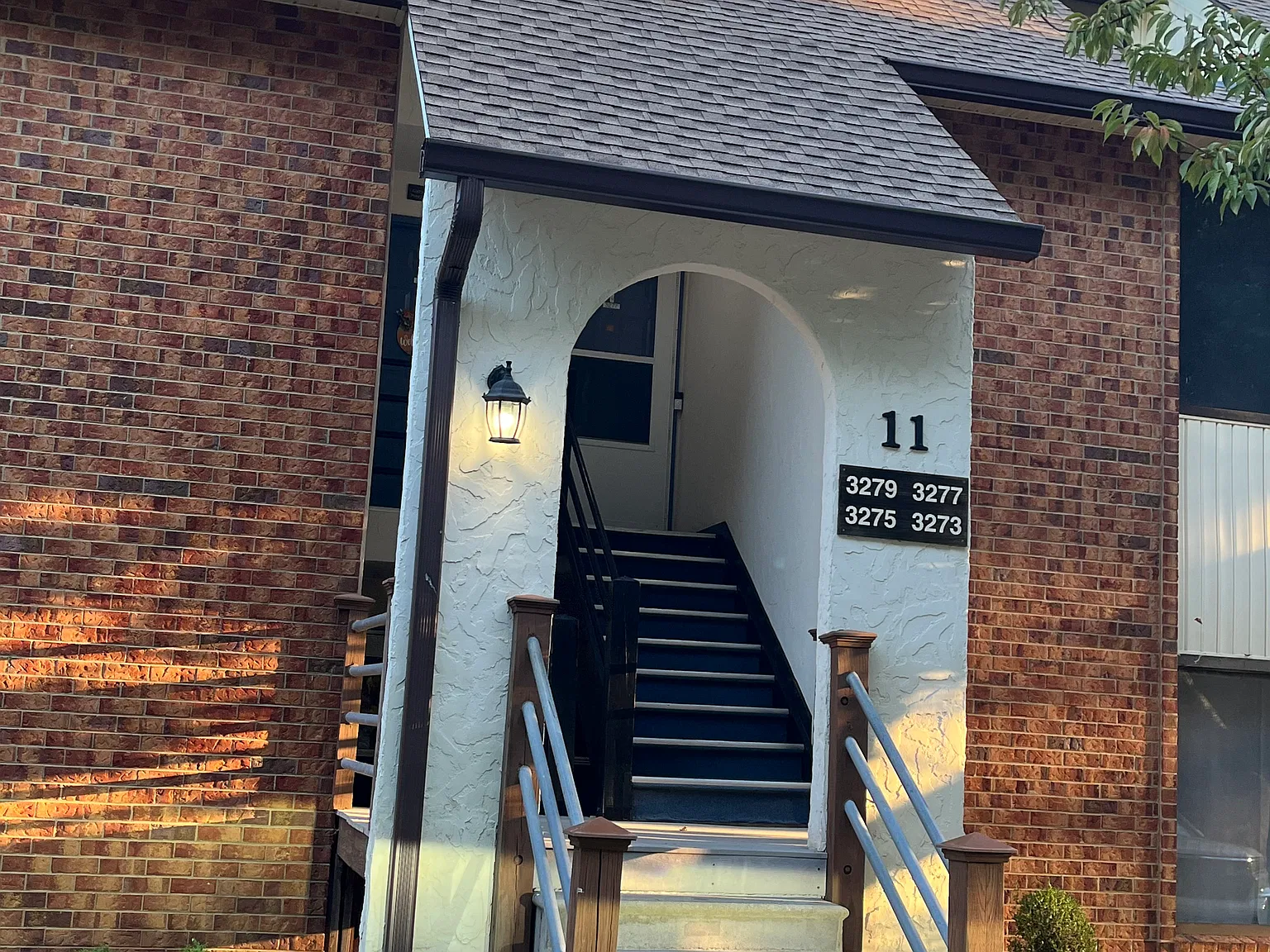 2 bed, 1027 sqft, $1,800 — Photo 1