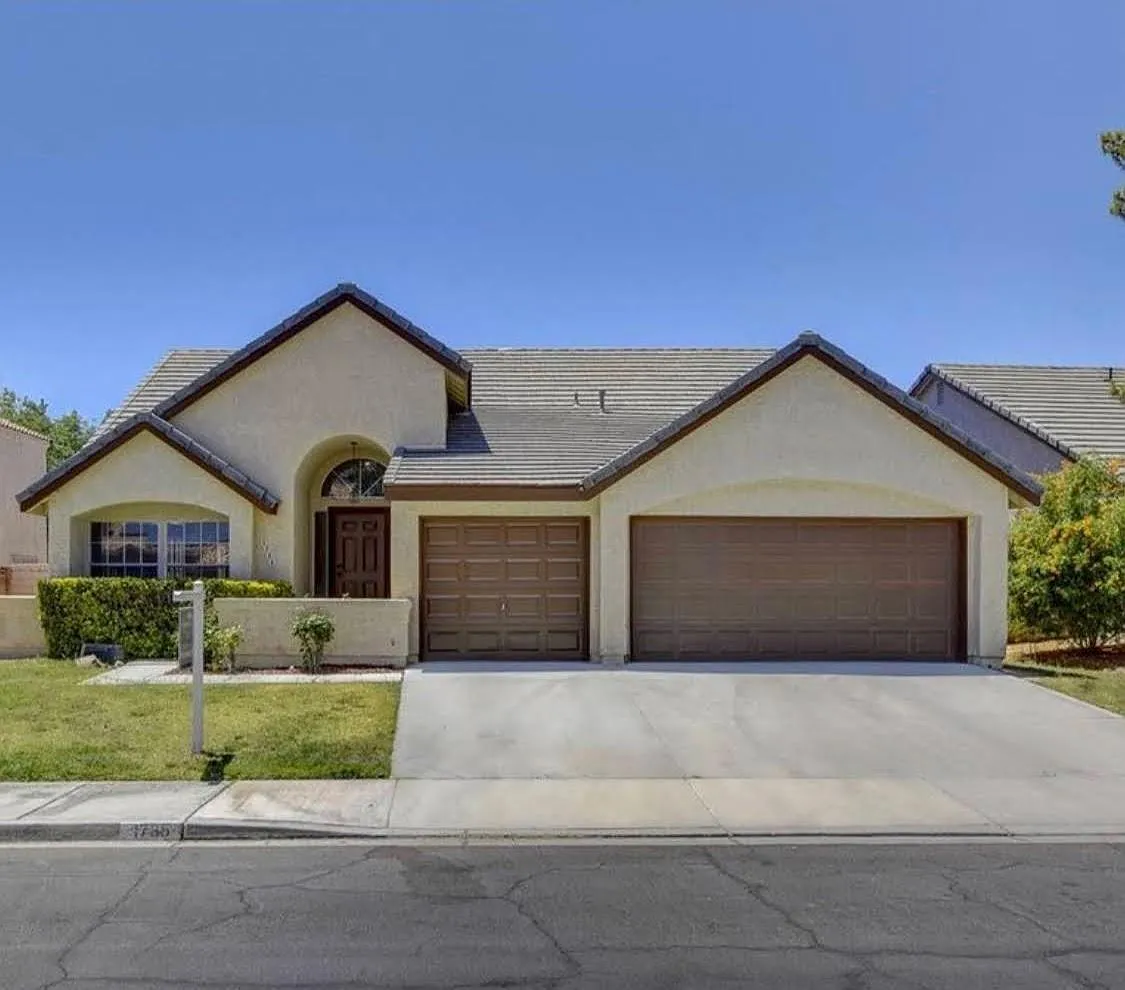Building Photo - 1735 Navarre Ln
