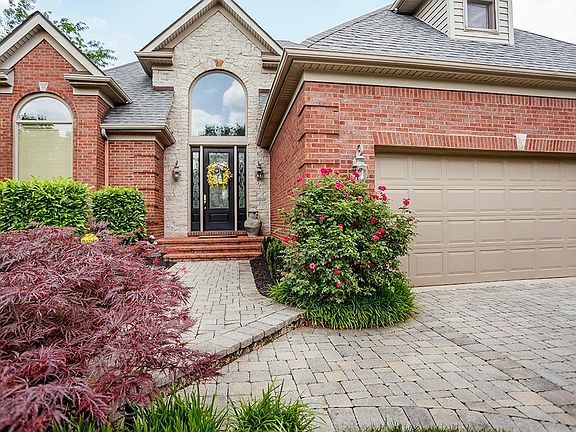 3rd image of 3328 Brighton Place Dr