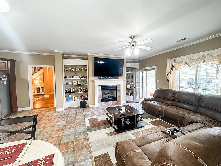 785 Southern Home Rd — Photo 12