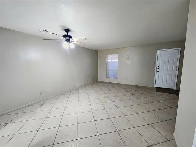 4695 Collier Rd #8 — Photo 8