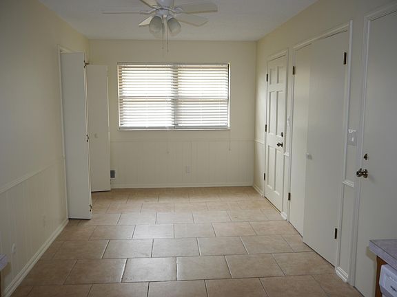 4th image of 521 E 117th St