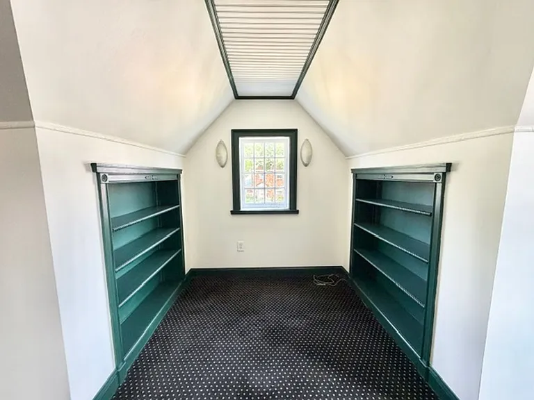 2414 Brighton Dr — Photo 21