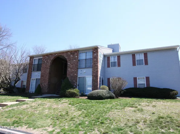 26 Frontier Way, Tinton Falls, NJ 07753