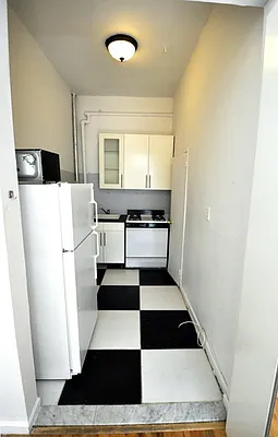 Rented by Bohemia Realty Group | media 7