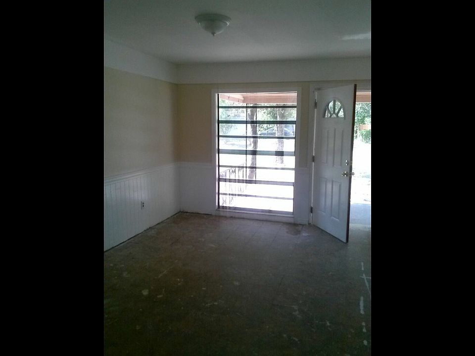 1st image of 10913 Hyacinth Ave