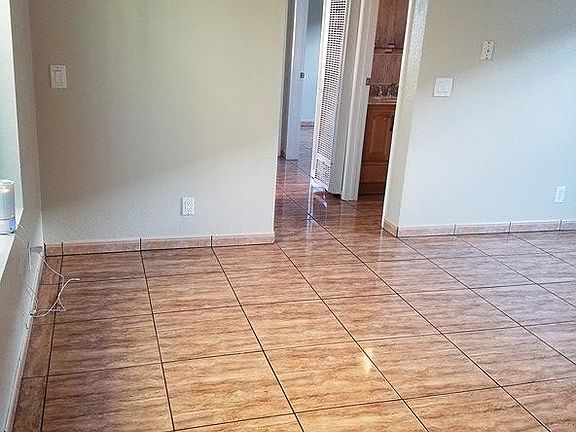 5th image of 3083 Logan Ave
