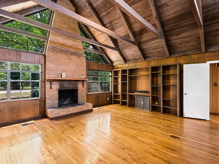 431 Benning Dr — Photo 4