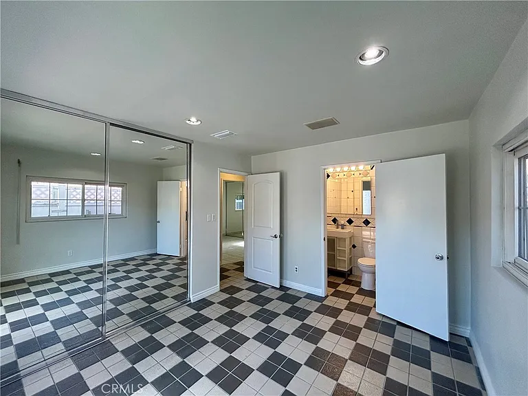 3132 Estado St — Photo 26