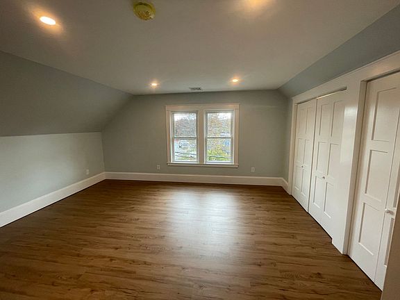 5th image of 65 Loomis St Floor 3