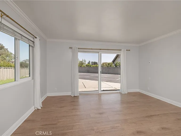 2336 La Linda Pl — Photo 15