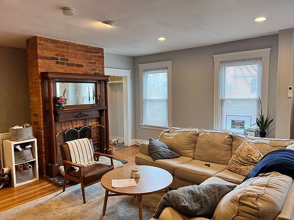 5th image of 3535 Michigan Ave #3