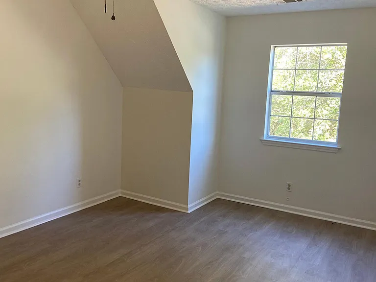 174 Sterling Creek Dr — Photo 11
