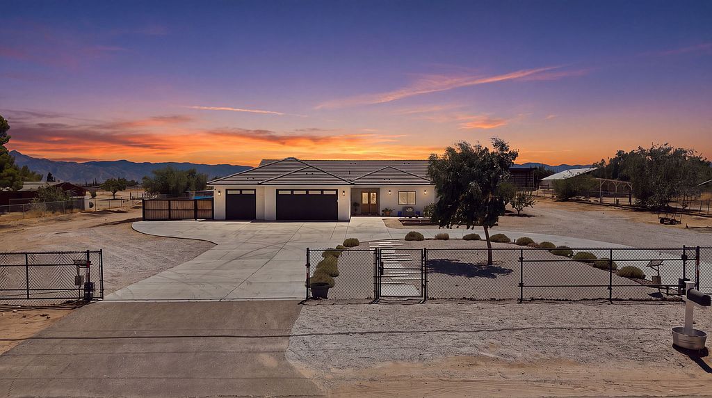 16231 Mesquite St - Property Image