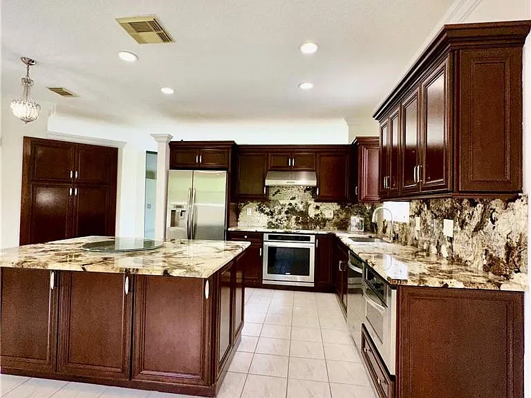 7470 NW 1st Pl — Photo 9
