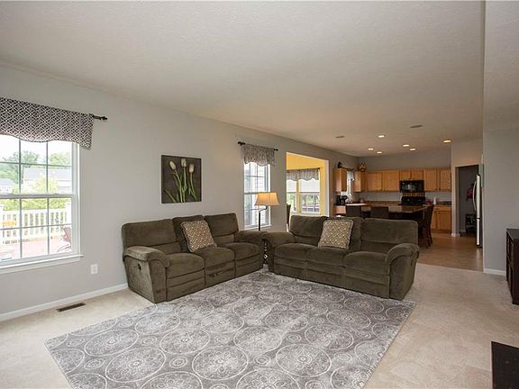 5th image of 9830 Creekside Way