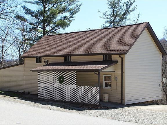 2nd image of 283 Duck Hollow Rd